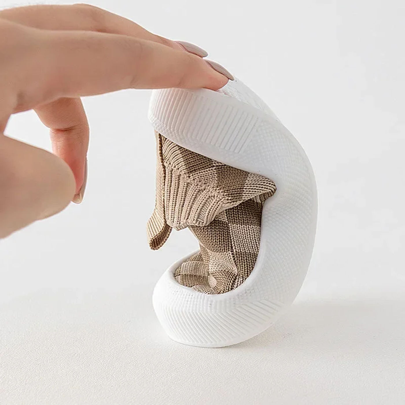 Slide 85a02e45484d47069d454a47a4cbf19d