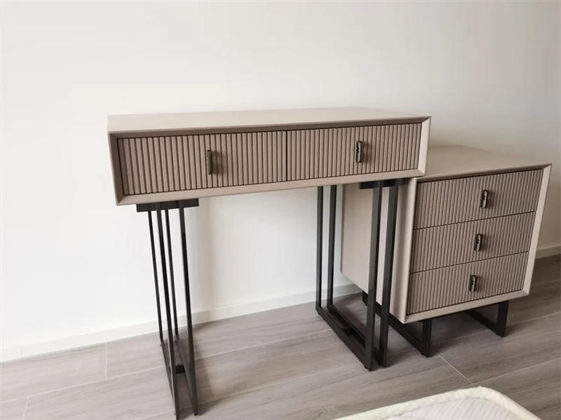 Description Picture 6 of itemModern Minimalist Solid Wood Dressers Designer Leisure Luxury Bedroom Storage Cabinet Table De Toilette Bedroom Furniture WK