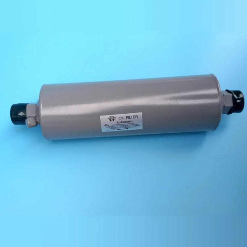 Description Picture 3 of itemExternal oil filter for centrifuge 19XR unit 02XR05009501/02XR05006201