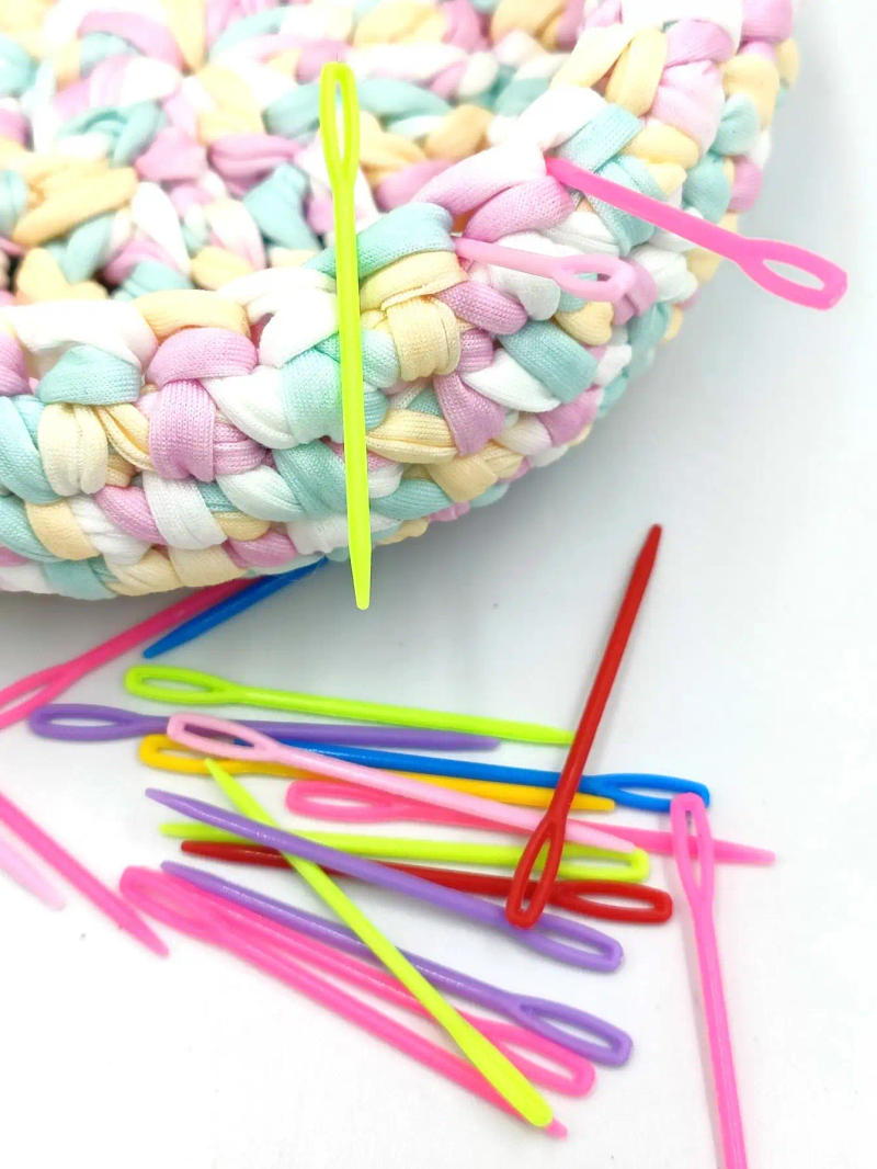 Description Picture 6 of item50PCS ABS Plastic Hand Sewing Needle DIY Knitting Tools Mixing Colors Are Shipped Randomly