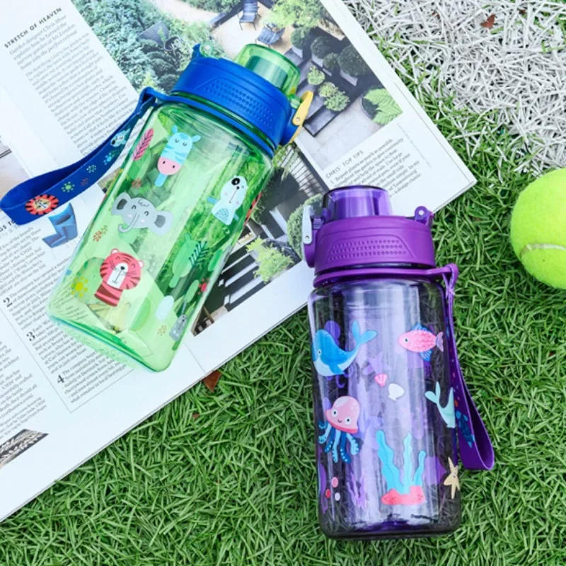 Description Picture 6 of item600ML Children's Water Bottle for Summer Student Drinking Bottle Plastic Sports Water Bottle Portable Anti-fall and Leak Proof