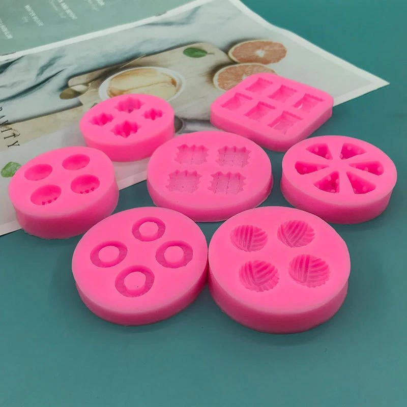 Description Picture 3 of item1Pc Food Shape Molds Waffles Cookie Cheese Chocolate Chip Donuts Cake Decorating Tools Soft Silicone Creative Fondant Mold