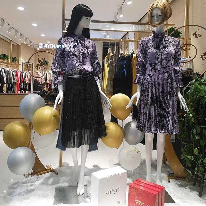 Description Picture 3 of itemHigh-end Women's Clothing Mannequin Full Body Doll Display Rack Props Home Clothing Store Window Female Sitting Model with Wig Q