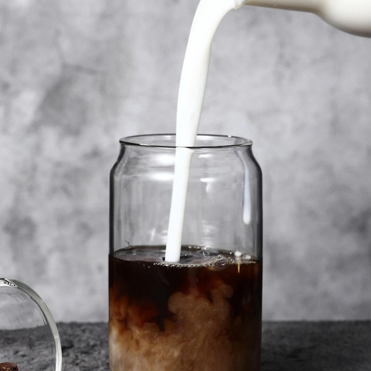 Description Picture 4 of item12/16 Oz Can Shaped Beer Glass Drinking Cups Can Shaped Glasses Classic Can Glasses for Soda Cold Brew Coffee Bar Drinkware