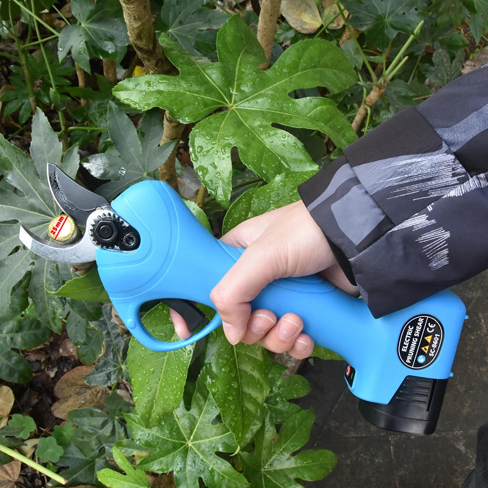 Description Picture 3 of item16.8V Cordless Pruner Lithium-ion Pruning Shear Efficient scissors Bonsai Electric Tree Branches  garden tools electric SC-8601