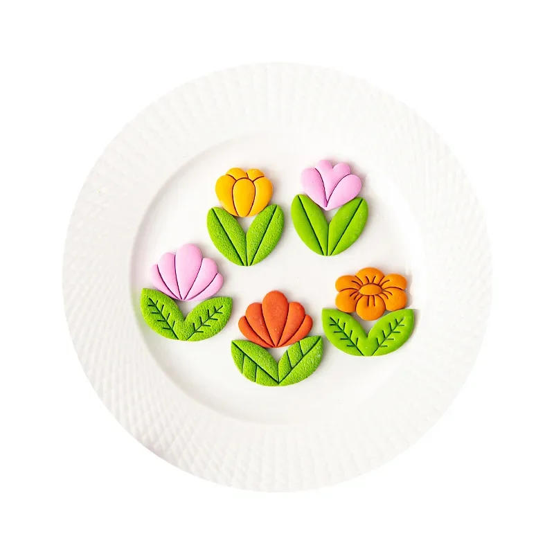 Description Picture 5 of itemCartoon Mini Flower Soft Pottery Ceramic Clay Molds Flower Petal Shaped Clay Cutters for Jewelry Earrings Pendant Handmade Tools