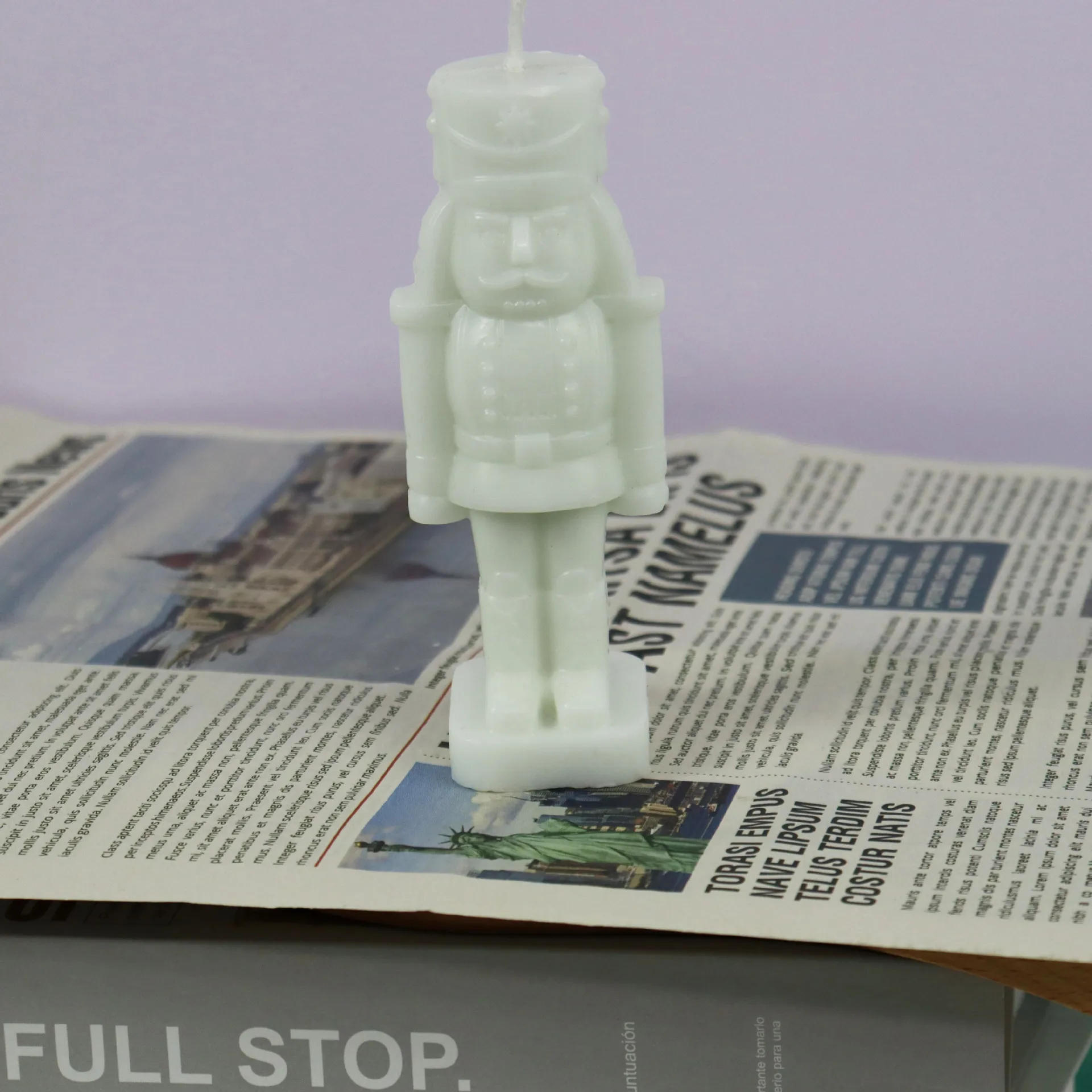 Description Picture 4 of itemWalnut Soldier Candle Silicone Mold DIY Portrait Aromatic Soap Candle Making Epoxy Plaster Ice Cream Mold Gifts Craft Home Decor