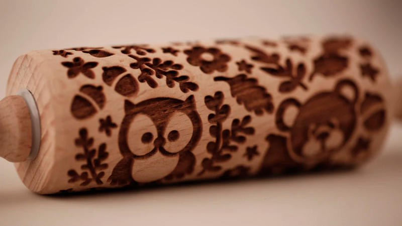 Description Picture 6 of itemArjmide Squirrel Rolling Pin for Christmas Baking Deep Engraved Wooden Embossed Owl Bear Animal Rolling Pin For Kid Cookie Tool