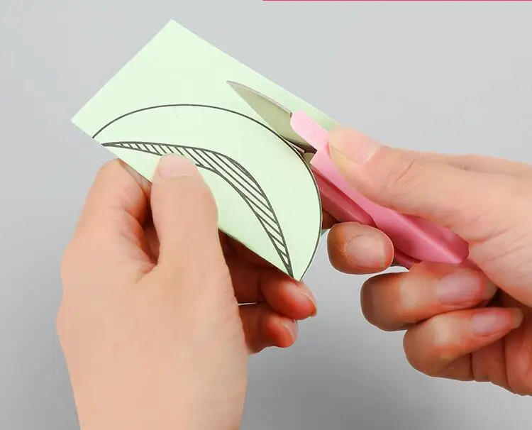 Description Picture 5 of itemNeedlework Scissors For Tailor Sewing Handicraft Fabric Accessories Embroidery Metal Cutting Sewing Supplies Tools Thread Cutter