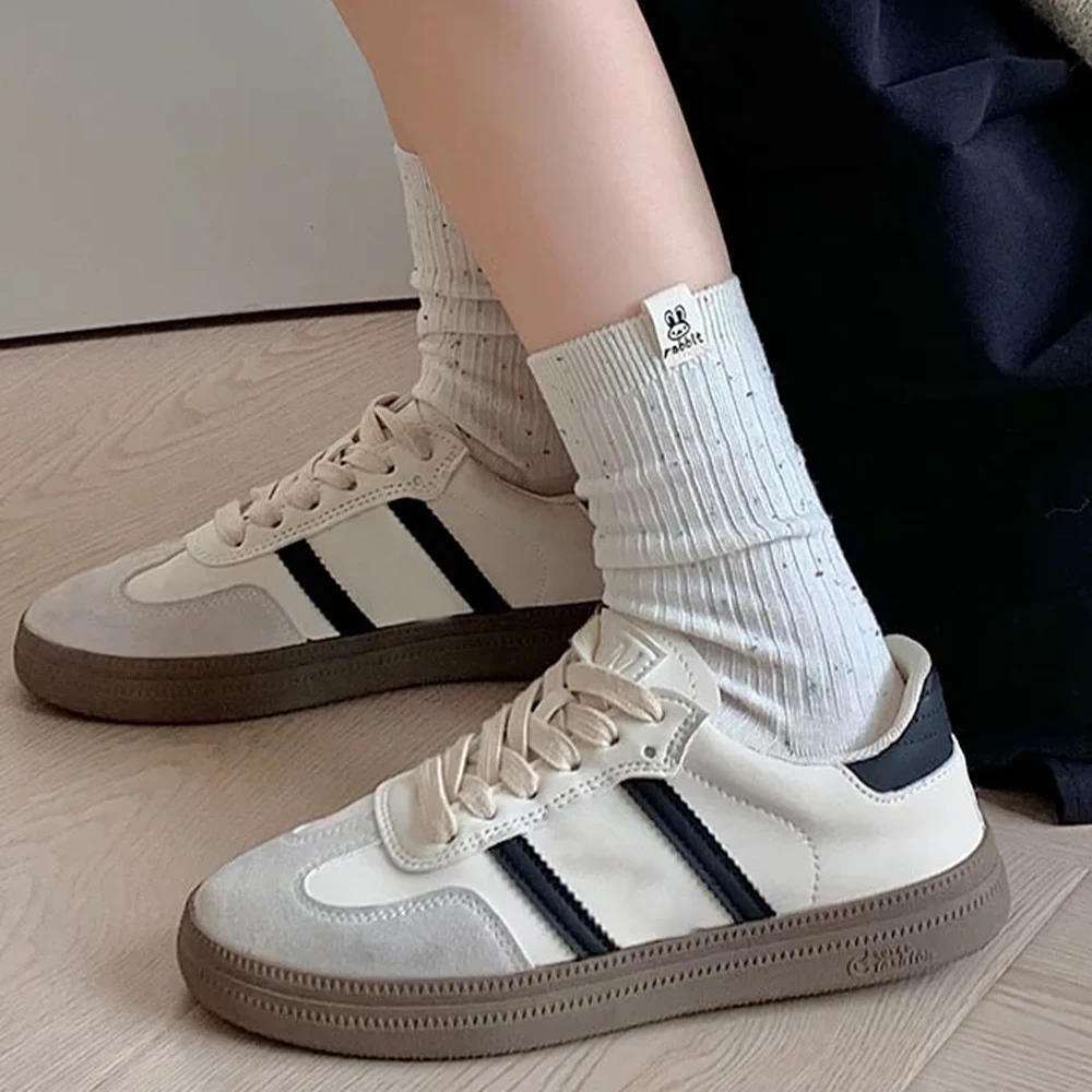 Description Picture 5 of itemDots Cartoon Crew Socks Autumn and Winter Comfortable Soft Warm Socks Korean Style Fashion Solid Color Home Sock for Women Men