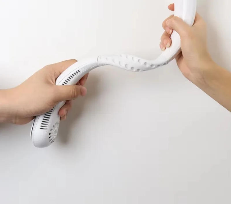 Description Picture 6 of itemUSB Rechargeable Portable Hanging Neck Small Fan Bladeless Foldable Neck Fan Air Cooler for Car for Outdoor Use