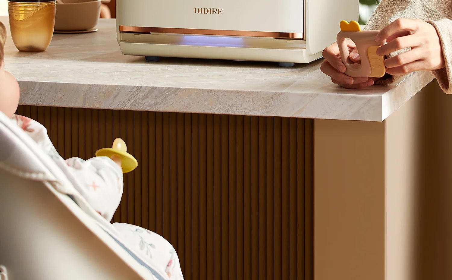 Description Picture 4 of item220V OIDIRE Ultraviolet Disinfection Cabinet Baby Bottle Sterilizer with Drying in One Family Disinfecting Cabinets