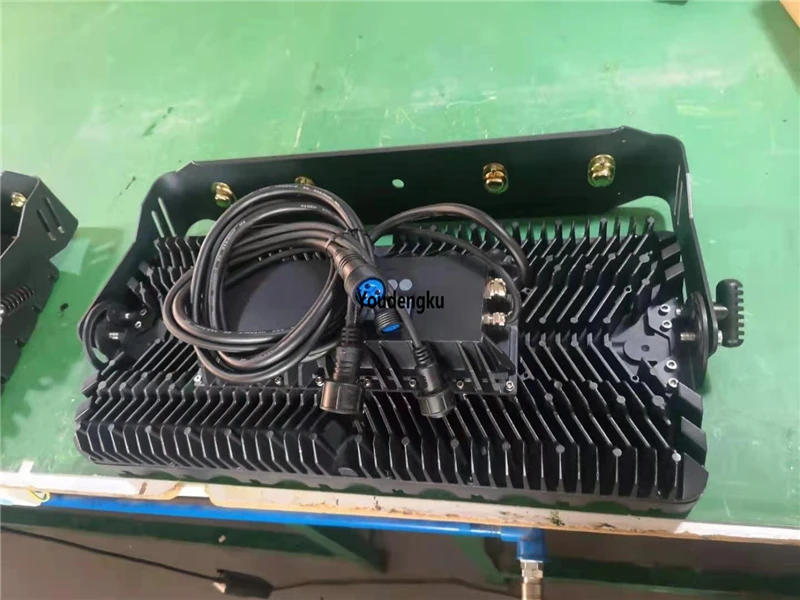 Description Picture 3 of item4 pieces outdoor lighting rgbwa city color wash led 48x15W dmx rgbwa 5 in1 waterproof led wall washer stage uplightght