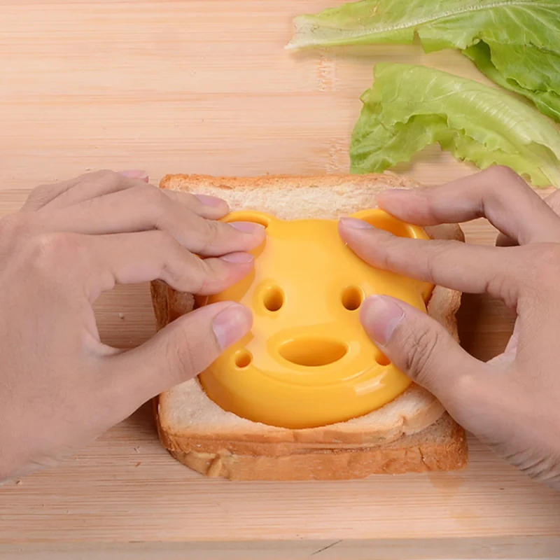 Description Picture 3 of itemCute Bear Sandwich Mold Toast Bread Making Cutter Mould Cute Baking Pastry Tools Children Interesting Food Kitchen Accessories