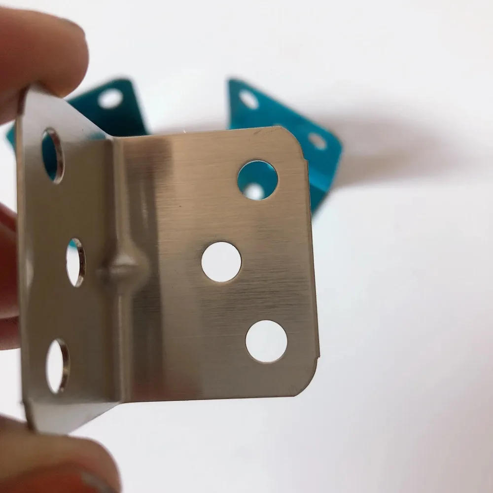 Description Picture 6 of item20 stainless steel L-shaped corner brackets - right angle panels for furniture, doors and windows - durable hardware accessories