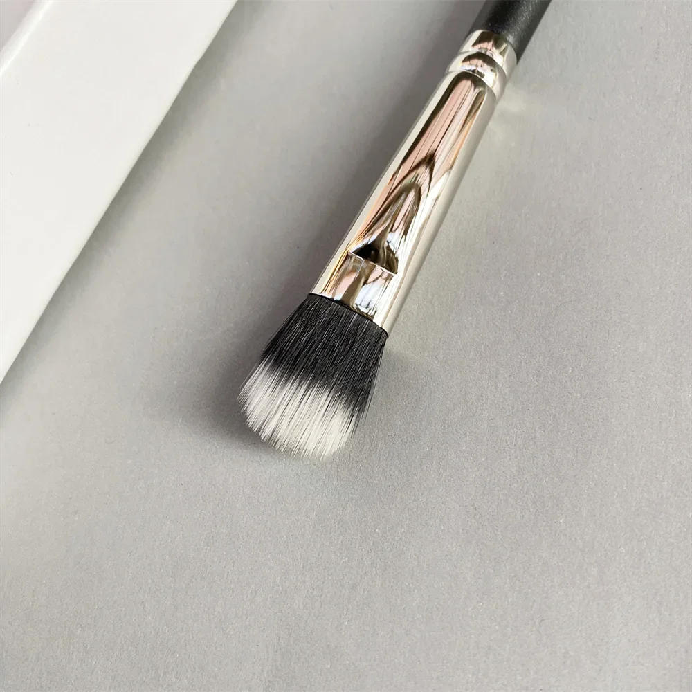 Description Picture 4 of itemDuo Fibre Eye Shadow Concealer Blending Brush 287 Small Stippling Highlighter Shading Contouring Cosmetic Makeup Brush Tool