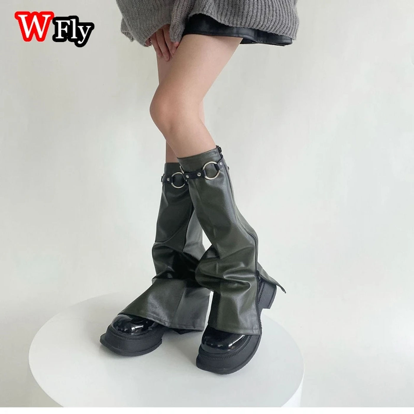 Description Picture 4 of itemWomen Harajuku Steampunk Y2K Subculture Girl Locomotive Wind Gothic Autumn/Winter Leather Side Zipper Leg Socks Leg Warmers Sock