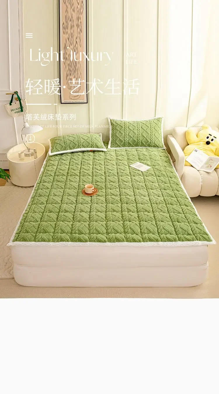 Description Picture 2 of itemWinter Plush Soft Mattress Toppers Dormitory Single Double Bedspread Home Non-slip Mattress Cover Bed Sheet Thin Fold Tatami Mat