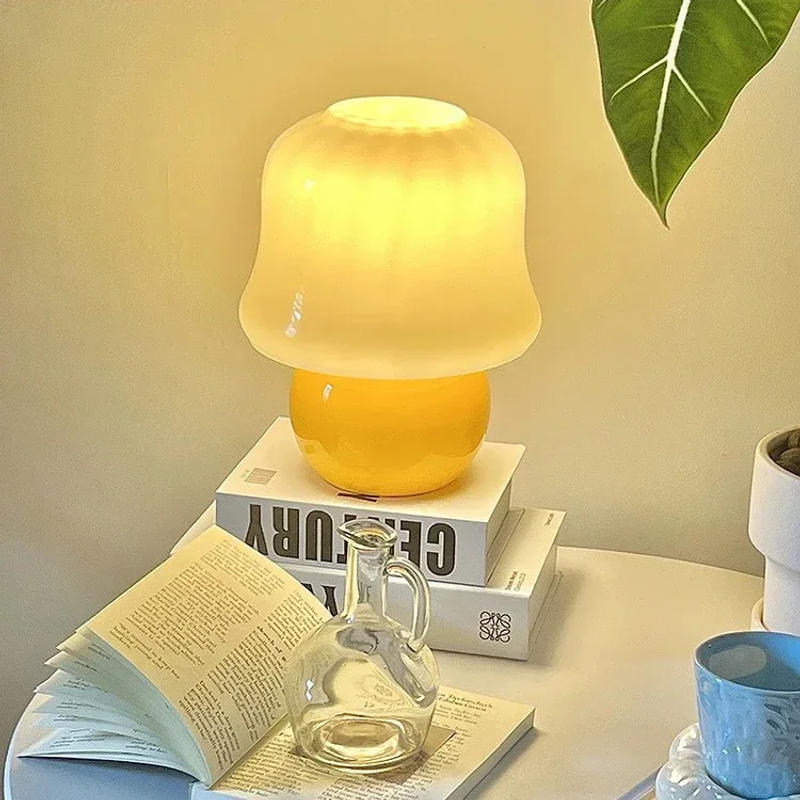 Description Picture 3 of itemMushroom Table Lamp Home Desk Lamp Room Decoration Girl Bedroom Warm Atmosphere Room Decoration Lighting Bedside Night Light