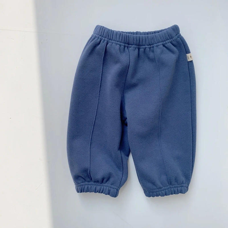 Description Picture 6 of item2025 Winter New Baby Warm Pants Solid Infant Casual Pants Plus Velvet Thick Toddler Boys Girls Trousers Fleece Kids Harem Pants