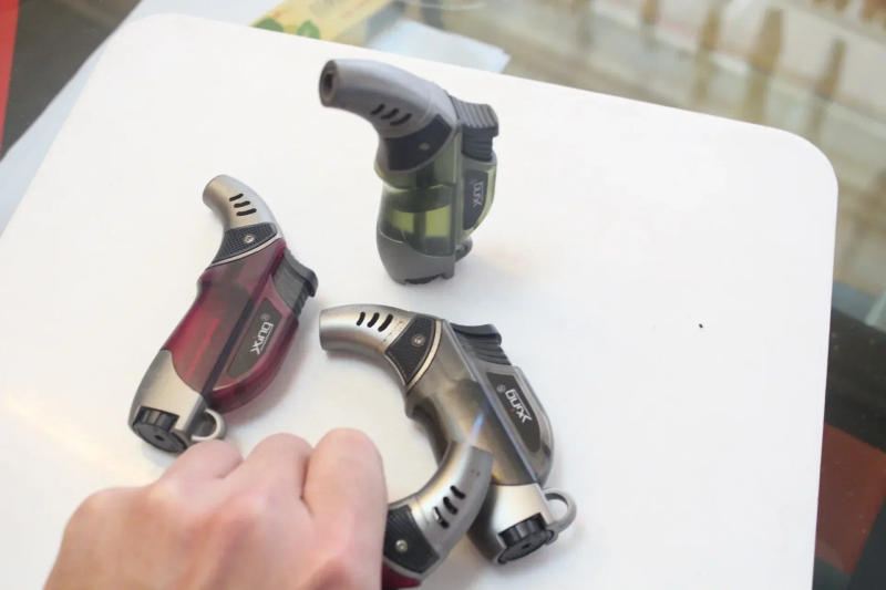 Description Picture 6 of itemButane Gas Lighter Adjustable Flame Lighter Chef Cooking Torch Outdoor Windproof Barbecue Ignition Picnic Survival Tool NO Gas