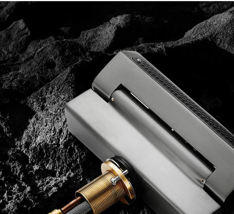 Description Picture 4 of itemRain Waterfall Kitchen Faucet Kitchen Sink Washing Pool Tap Single Hole Pull Out Temperature Digital Display Bathroom Faucet