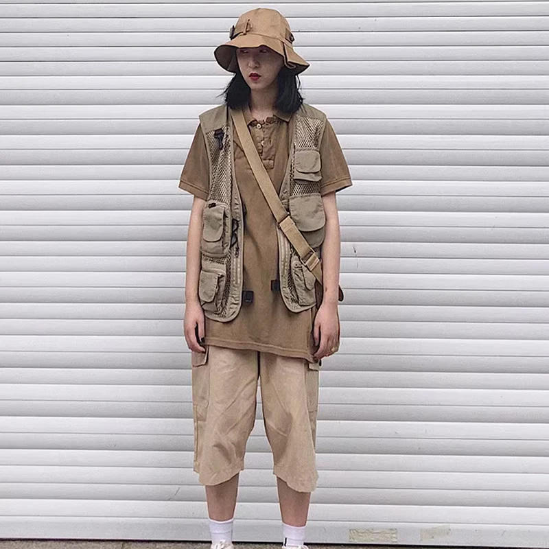 Description Picture 3 of itemSpring and summer Japanese retro function multi-pocket overalls vest men's fashion brand street loose sleeveless jacket