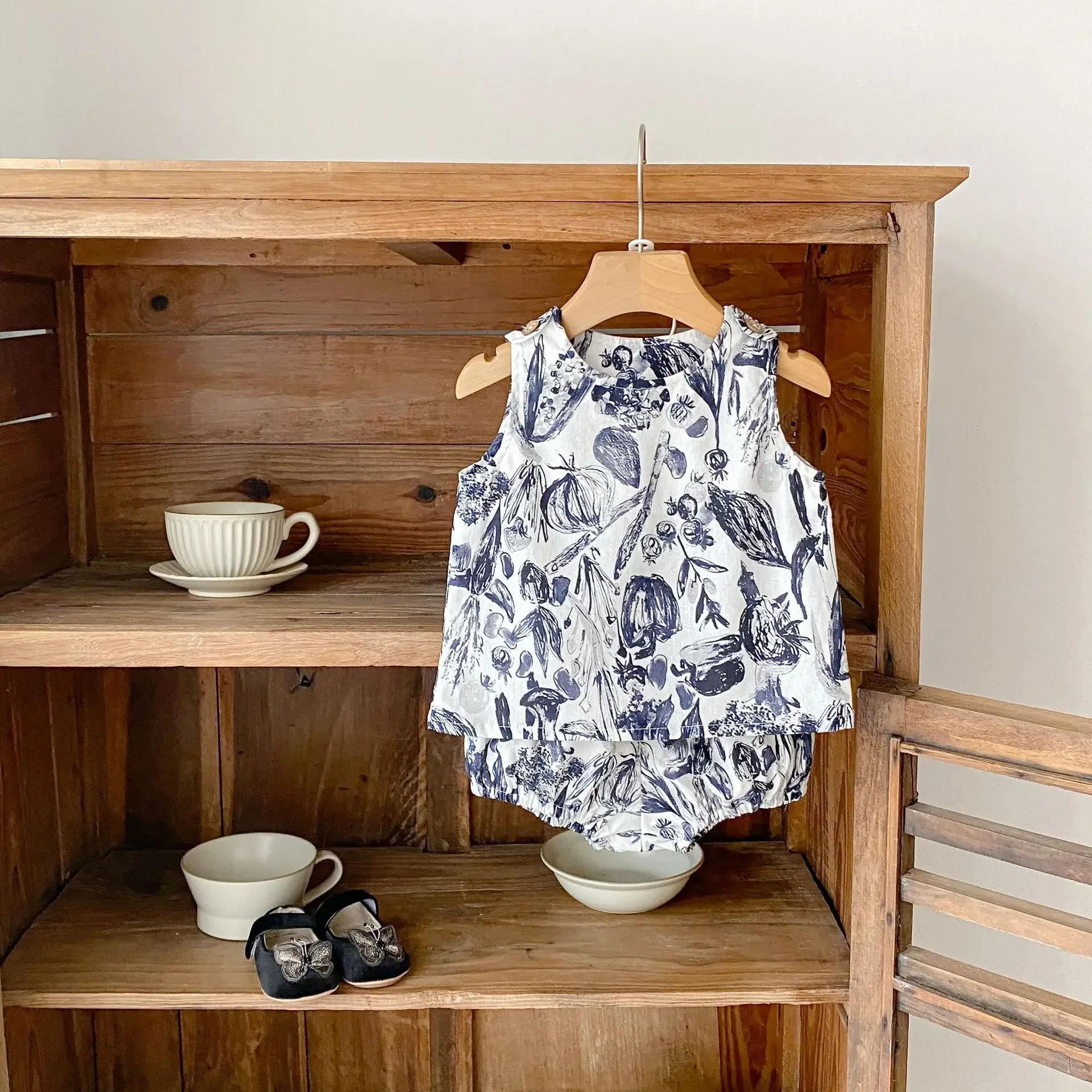 Description Picture 4 of itemChildren's Summer Set 2025 New Item for Young Girls' Baby Clothes, Pure Cotton Printed Top+bread Pants 2-piece Set