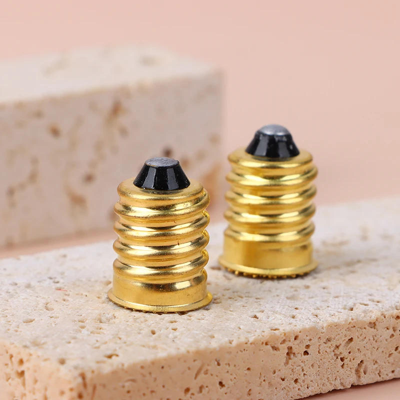 Description Picture 4 of item2Pcs E14 Candelabra to E12 Chandelier Candle LED Halogen Lamp Holder Bulb Base Light Holder Socket Adapter Converter