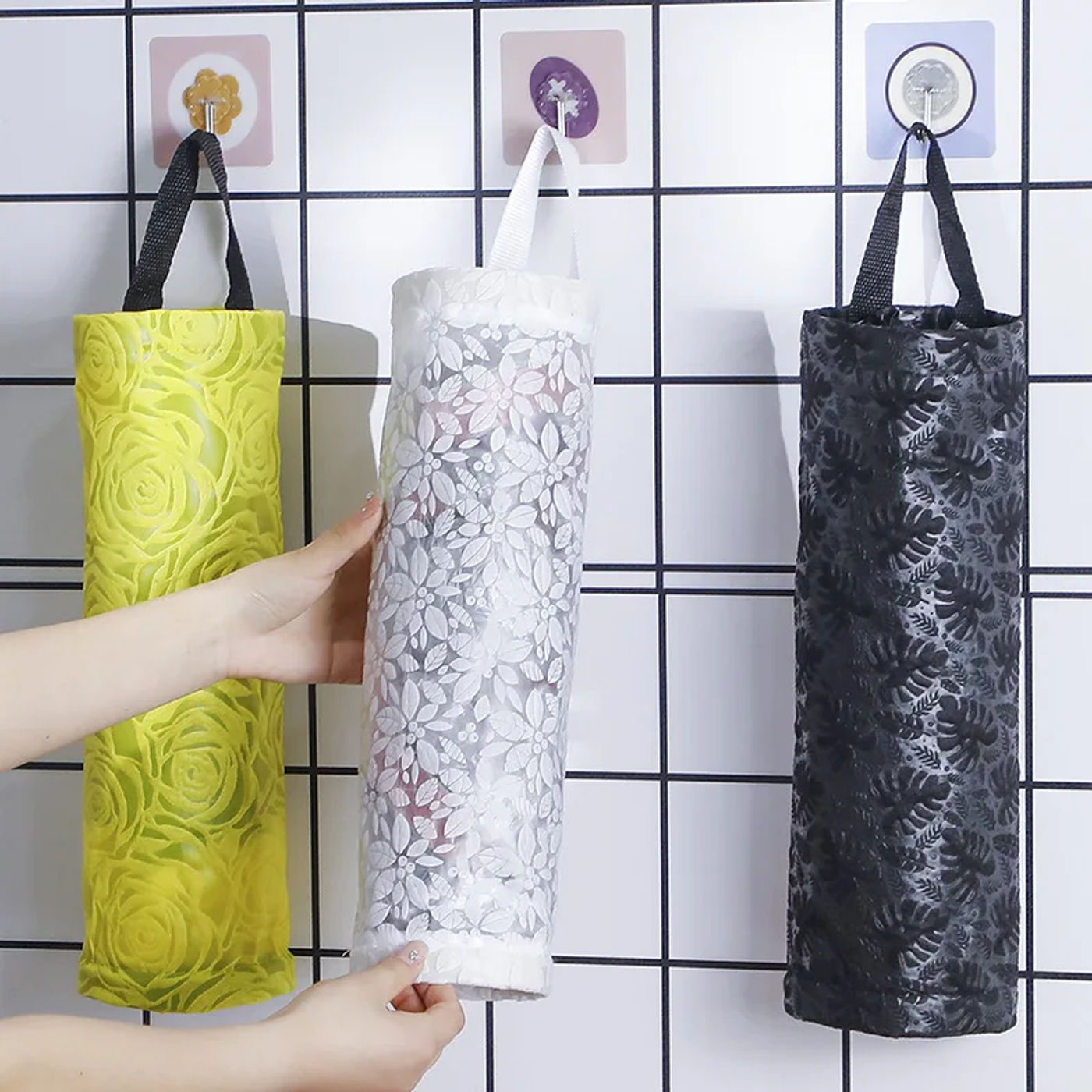 Description Picture 5 of itemGarbage Bag Storage Wall Mounted Garbage Bag Organizer Kitchen Accessories Plastic Bag Collector Shopping Storage Hanging Bag