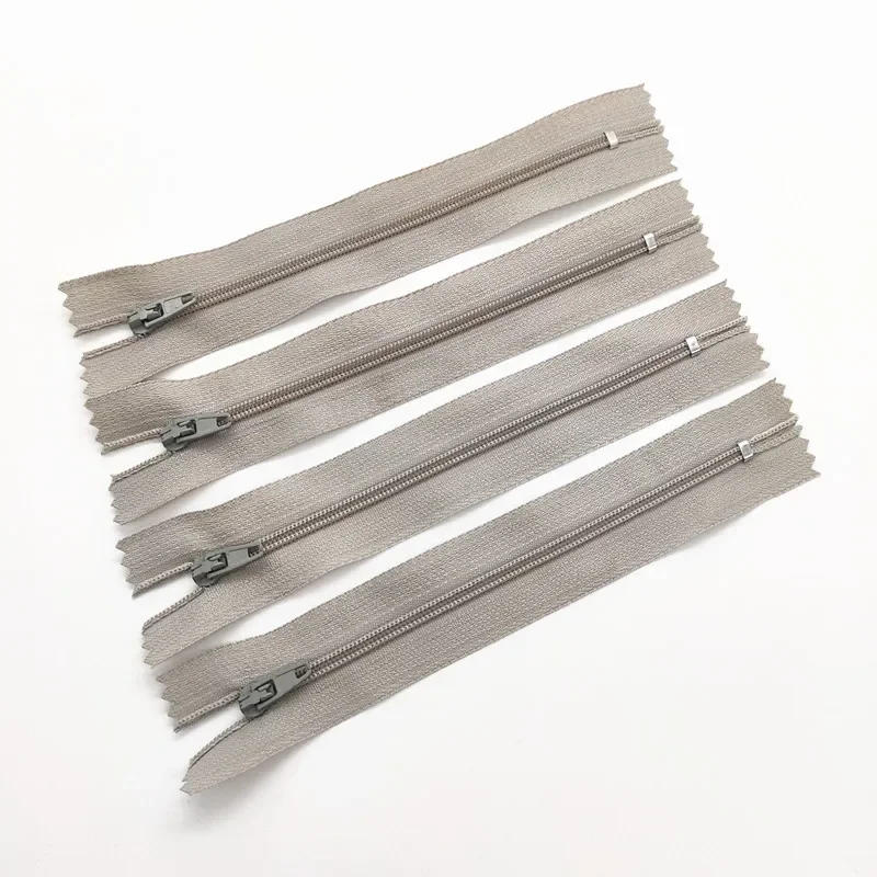 Description Picture 6 of item10Pcs  3# 7.5Cm-60Cm (3-24 Inches) Closed Nylon Coil Zipper  Suitable For Clothes 20 Colors