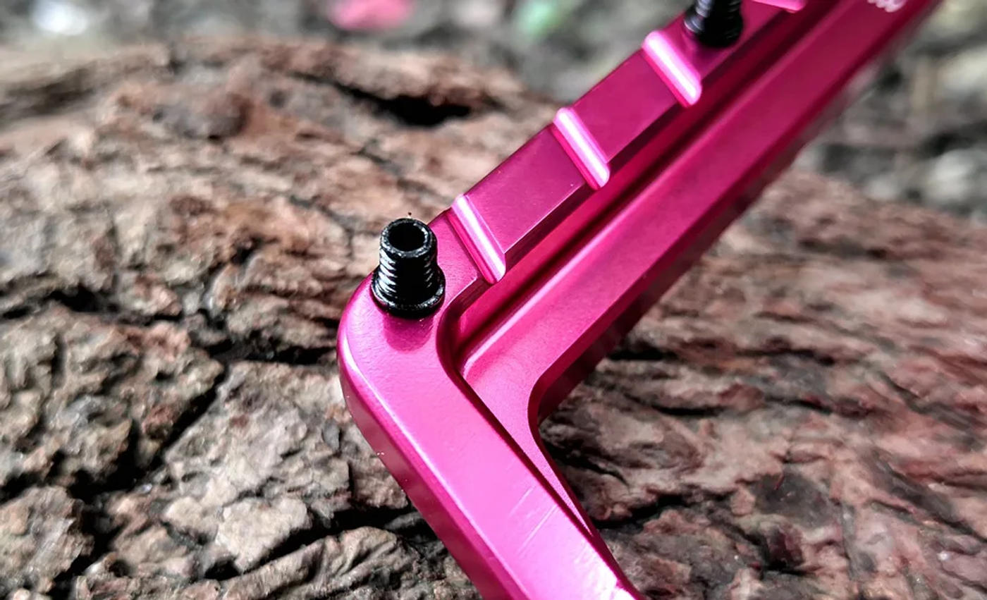 Description Picture 6 of itemSHANMASHI DH Mountain Bike Wide Big Comfort Pedal 3 Bearing Aluminum Alloy Mtb Downhill Bicycle Pedal