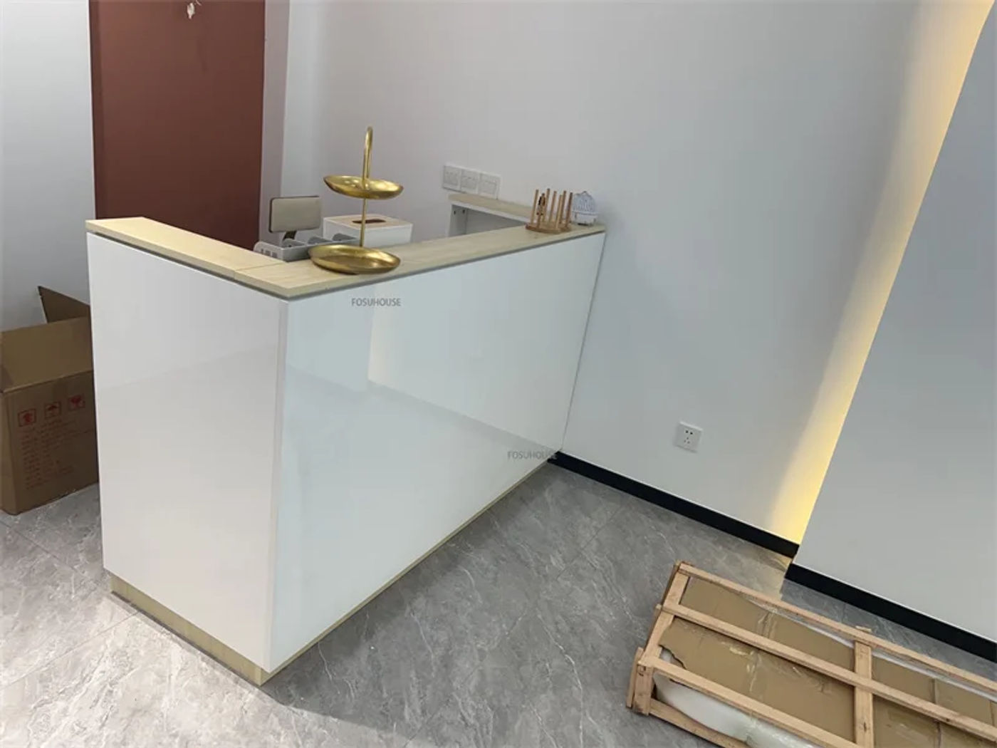 Description Picture 4 of itemModern simple cash registers for business Clothing Store beauty salon Bar counter table Reception Desk Office desk Furniture Z