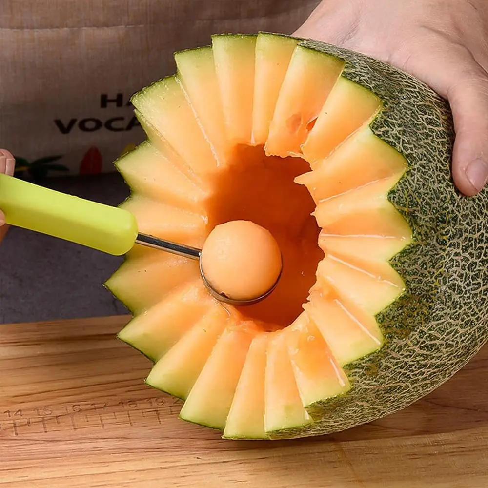 Description Picture 6 of itemWatermelon Slicer Cutter Scoop Fruit Carving Knife Cutter Fruit Platter Fruit Dig Pulp Separator Kitchen Home Gadgets Tools