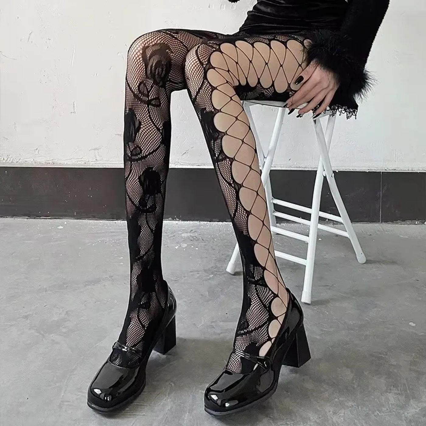 Description Picture 6 of itemFishnet Stockings Sexy Hot Girl Hollow Floral Butterfly Shiny White Pantyhose Woman Punk Nightclub Black Sexy Stockings