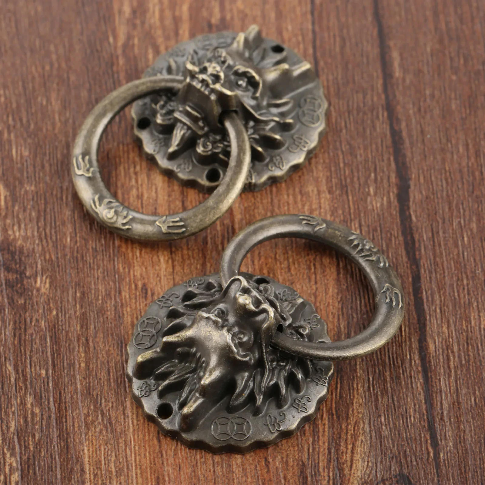 Description Picture 3 of item2pcs Antique Bronze Dragon Head Handles Old Chinese Style Vintage Pulls Ring for Dresser Drawer Cabinet Door 32*47mm