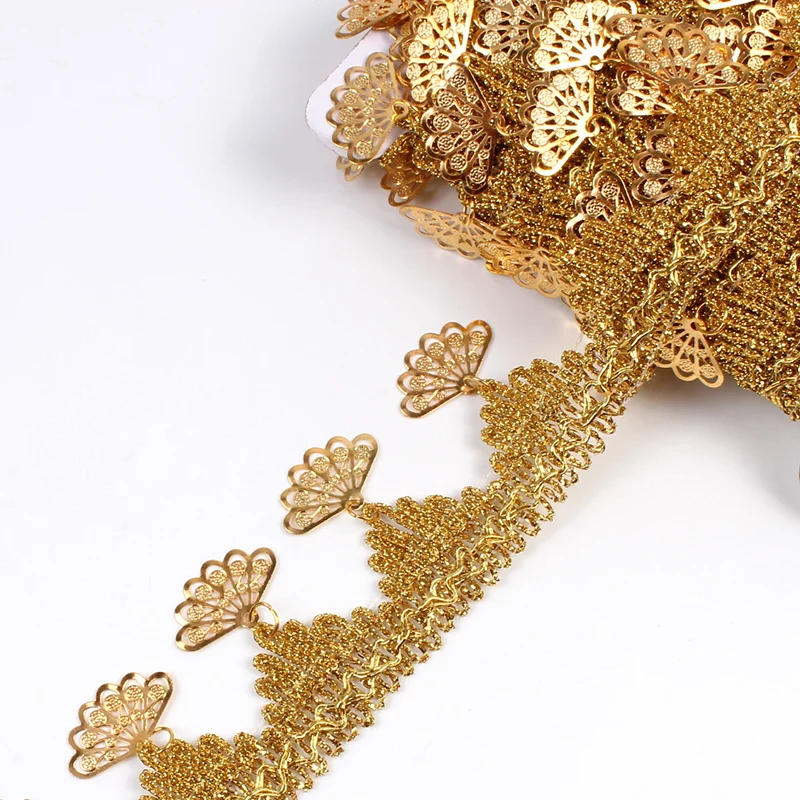 Description Picture 6 of item2yards Gold Silver Lace Fringe Sequins Paillette Tassel Ribbon DIY Stage Performance Clothes Wedding Party Dress Sewing Fabric