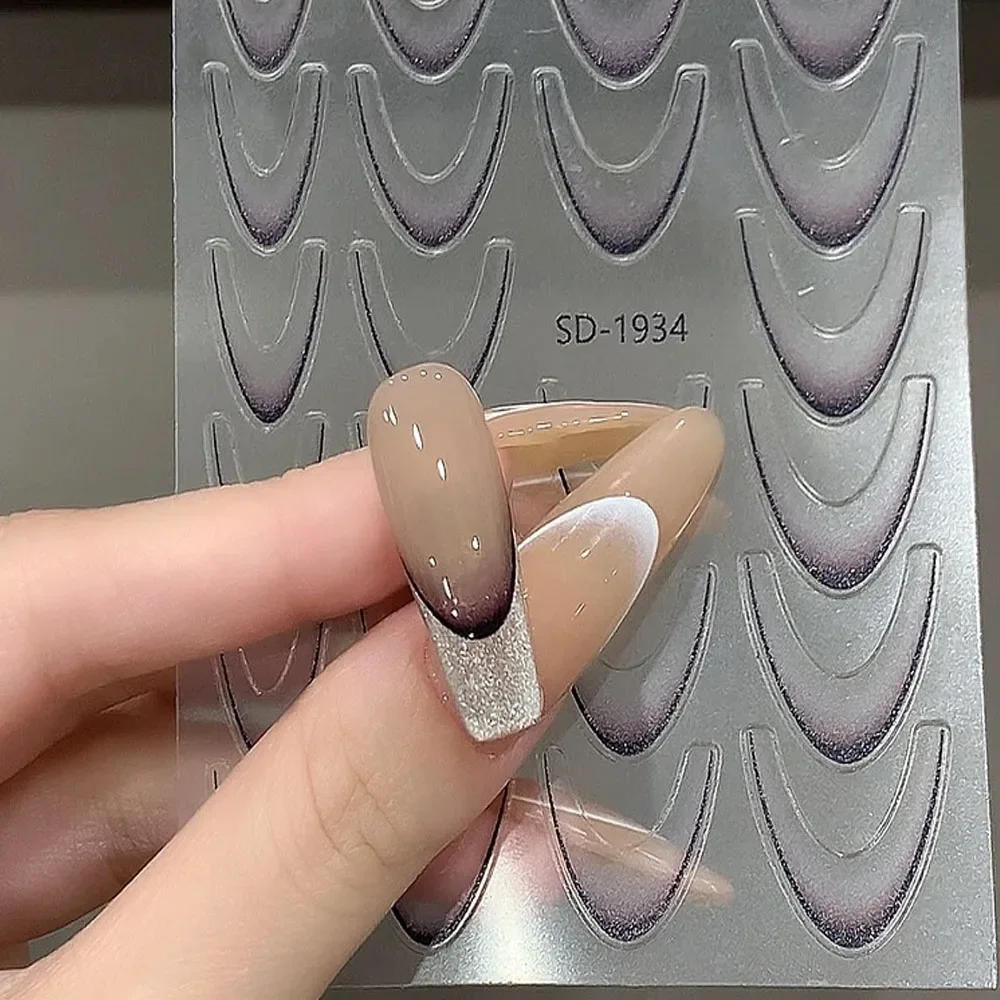 Description Picture 4 of itemGradient French Line Nail Art Stickers Black/White Self-Adhesive Slider Design Stencil Manicure Guides DIY Nail Decor tools new