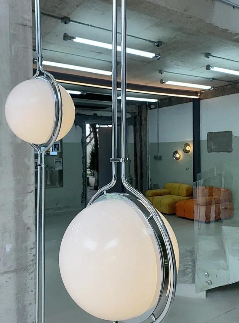 Description Picture 6 of itemEuropean Art Medieval Living Room Floor Lamp Modern Minimalist Bedroom Bedside Net Red Designer Model Room Lamp