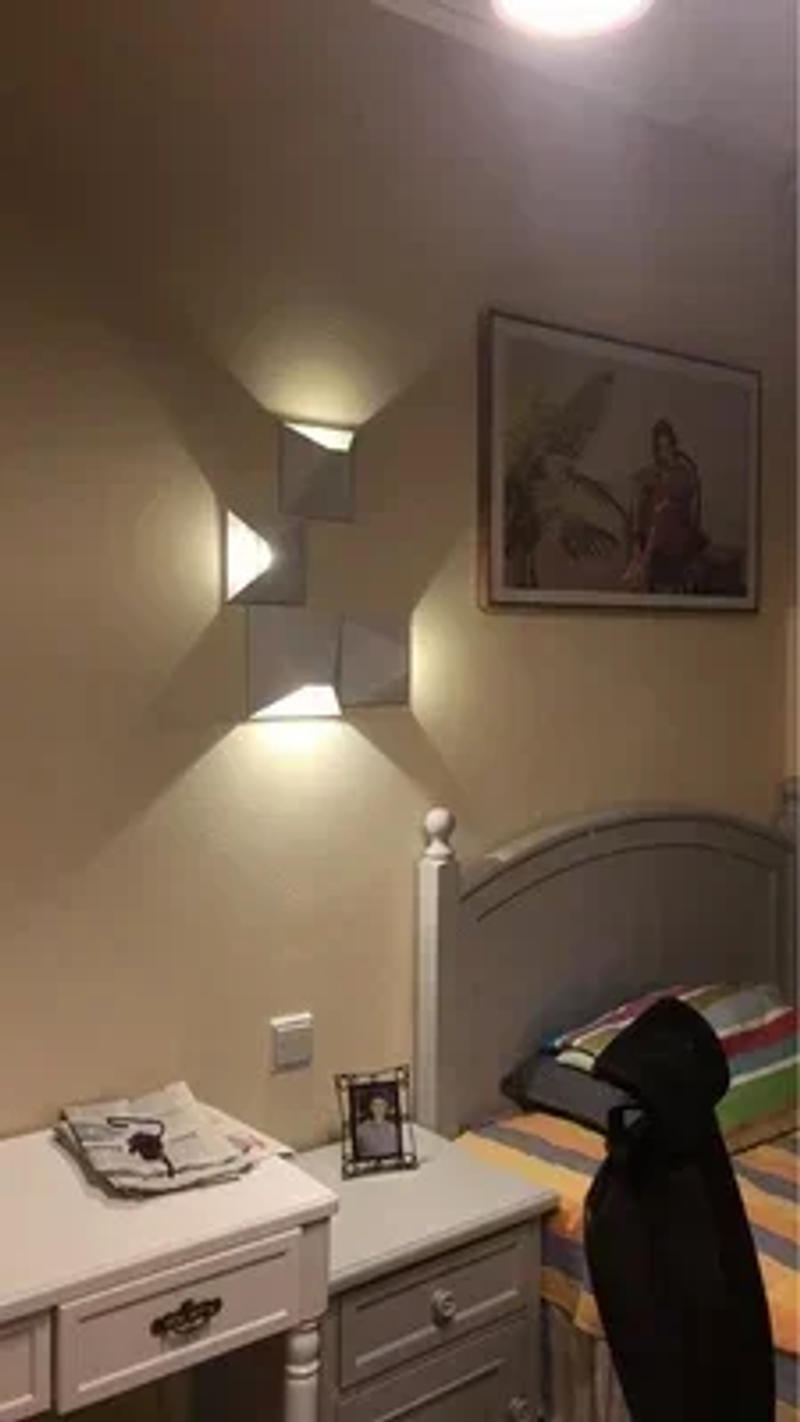 Description Picture 2 of itemLED Modern Geometric Iron Acryl Black White DIY Magic Box LED Lamp LED Light Wall lamp Wall Light Wall Sconce For Store Bedroom