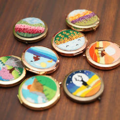 Embroidery Starter Kit Colorful Bouquet Double-sided Makeup Mirror Stamped with Printed Pattern Cross Stitch Embroidery Kits