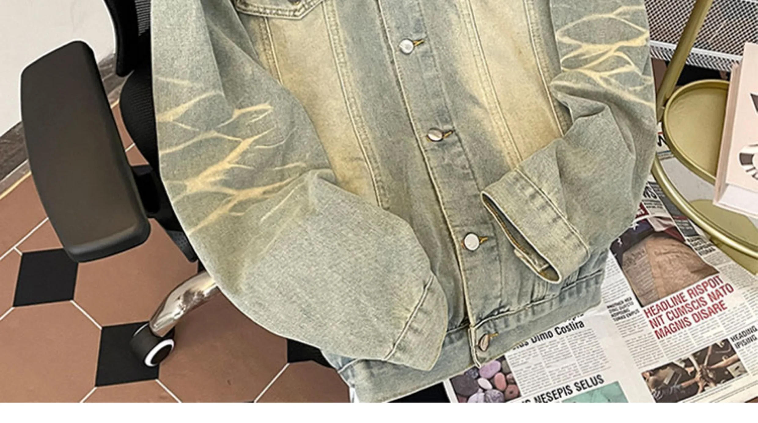 Description Picture 4 of itemAmerican Gradient Tie-dye Distressed Denim Jackets Men's Lapel Retro High Street Workwear Casual Loose Overcoat Male Clothes