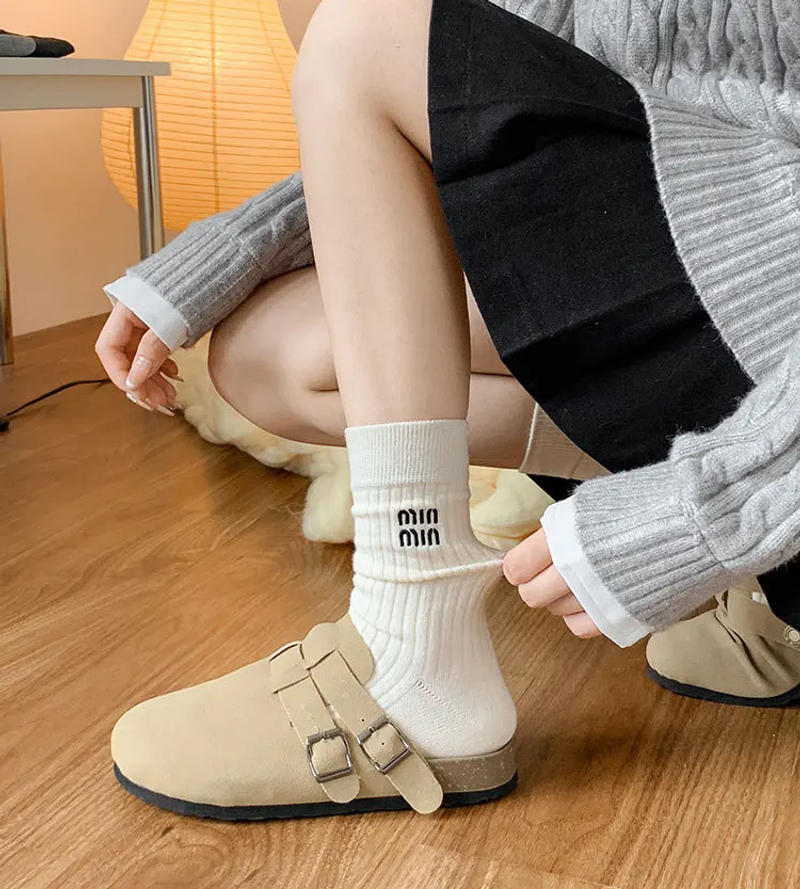 Description Picture 5 of item3 Pairs Winter Socks Women Luxury Stockings Brand Cotton Embroidered Letter Striped Mid-Tube Solid Stack Loose Fashion Socks