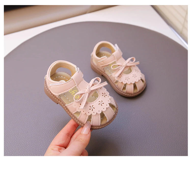 Description Picture 5 of itemToddler Walking Shoes Breathable Non-Slip Comfort Beach Shoes for Baby 2025 Summer New Girls Sandals Sweet Bows Soft Sole Cute