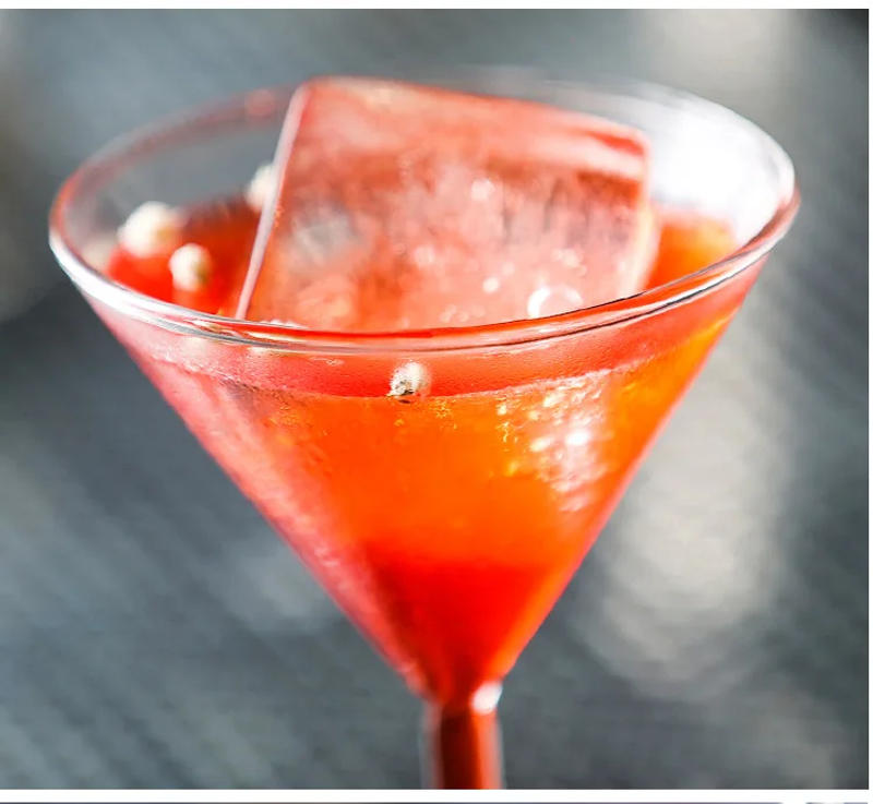 Description Picture 6 of itemCreative Clear Cocktail Glasses Cup with Build-in Spiral Straw Bar Vampire Cocktail Glass Nordic Juice Coffee Glass with Straw