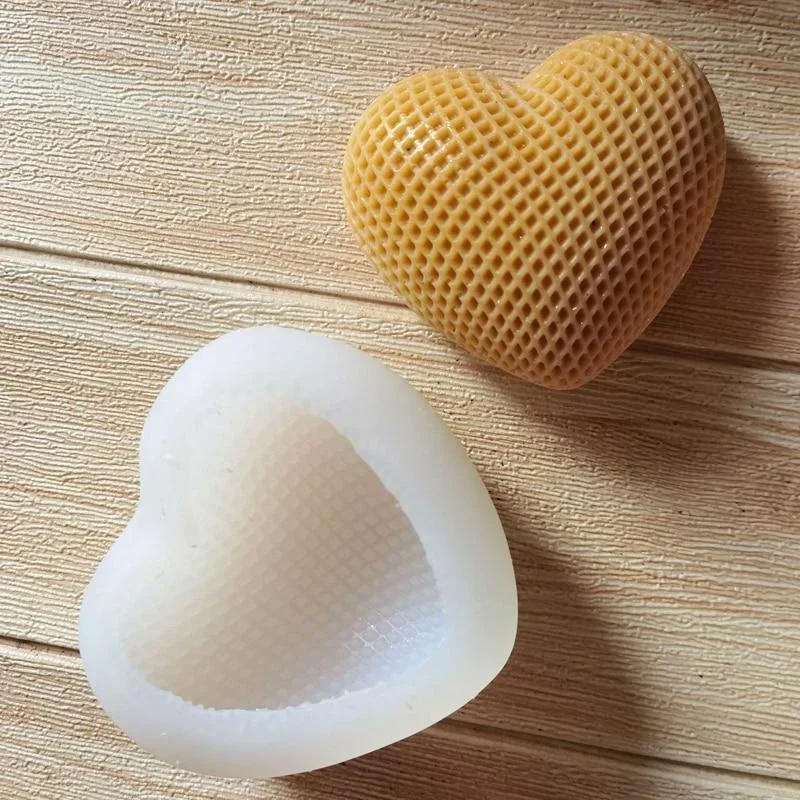 Description Picture 4 of itemDiy Handmade 3D Woven Love Heart Silicone Mold Heart-shaped Candle Soap Plaster Cake Chocolate Baking Tool Valentine's Day Gift