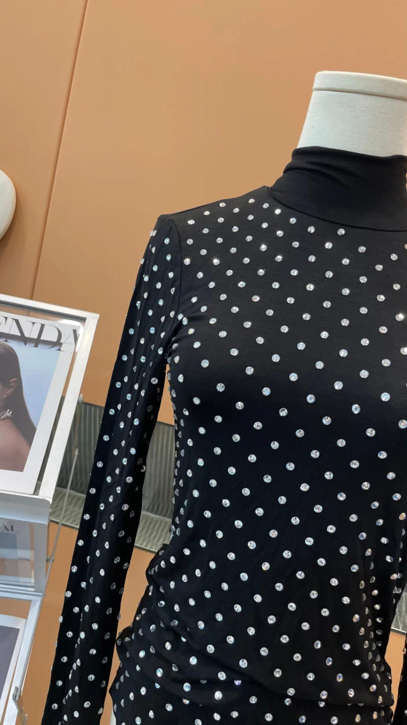 Description Picture 6 of itemBlack turtleneck pullover full drill slim fit elastic bottoming shirt, temperament and fashionable women's long-sleeved T-shirt