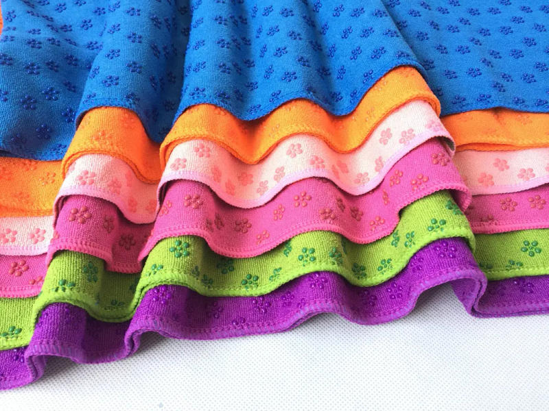 Description Picture 4 of item183*63cm Portable Anti-slip Sweat-absorbent Yoga Mat Towel Cloth Mat Ultra-thin Yoga Blanket Towel Blanket Workout with Bag