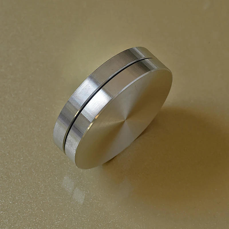 Description Picture 4 of itemCeramic Clay Pottery Throwing Trimming Spinner Tool Trim Stabilizer 30mm-50mm Mini Pottery Wheel Metal Bearing Rotary Disc