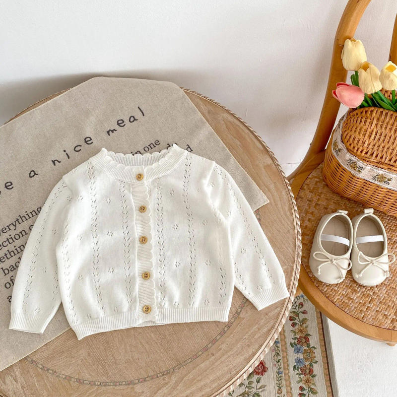 Description Picture 3 of itemInstagram Spring/Summer New Fashion Sweet Thin Sweater Coat Solid Color Cardigan Heart Sunscreen Air Conditioning Shirt Long Sle